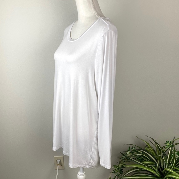 Torrid, Plus Size 2 Long Sleeve White Super Soft Pull Over Scoop Neck Top EUC - Picture 5 of 8